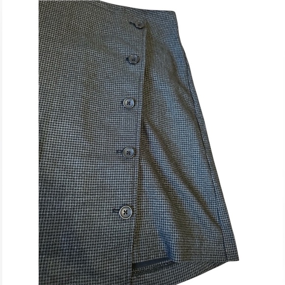 Banana Republic Black Gray Houndstooth Micro Plaid Button Front Skirt Size 6 - Picture 3 of 7